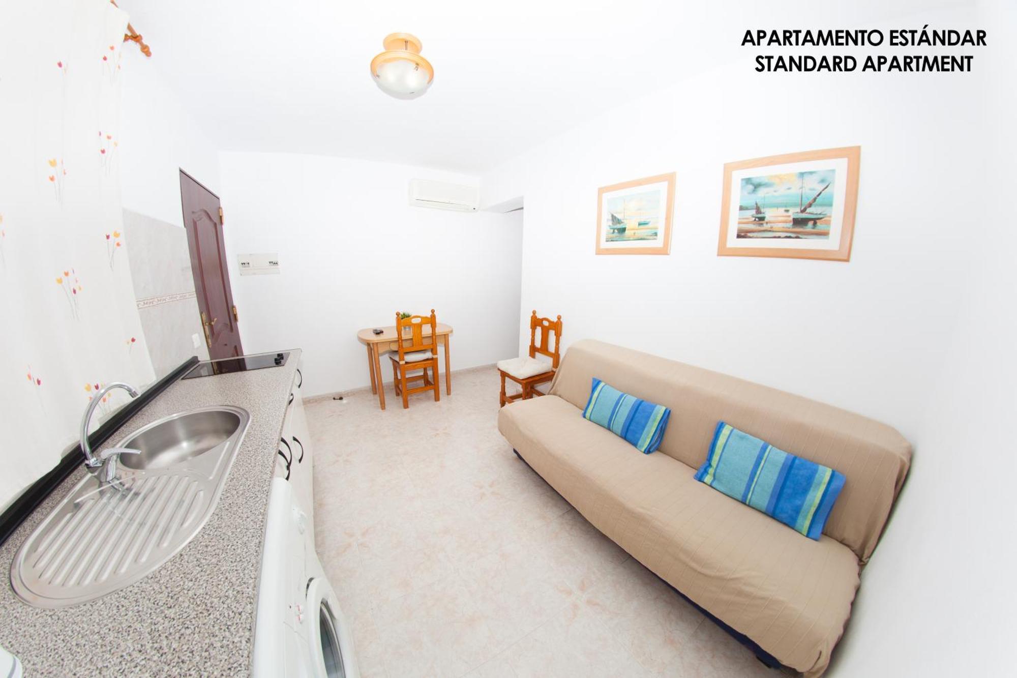 Apartamentos Rurales Santos Benajarafe Oda fotoğraf