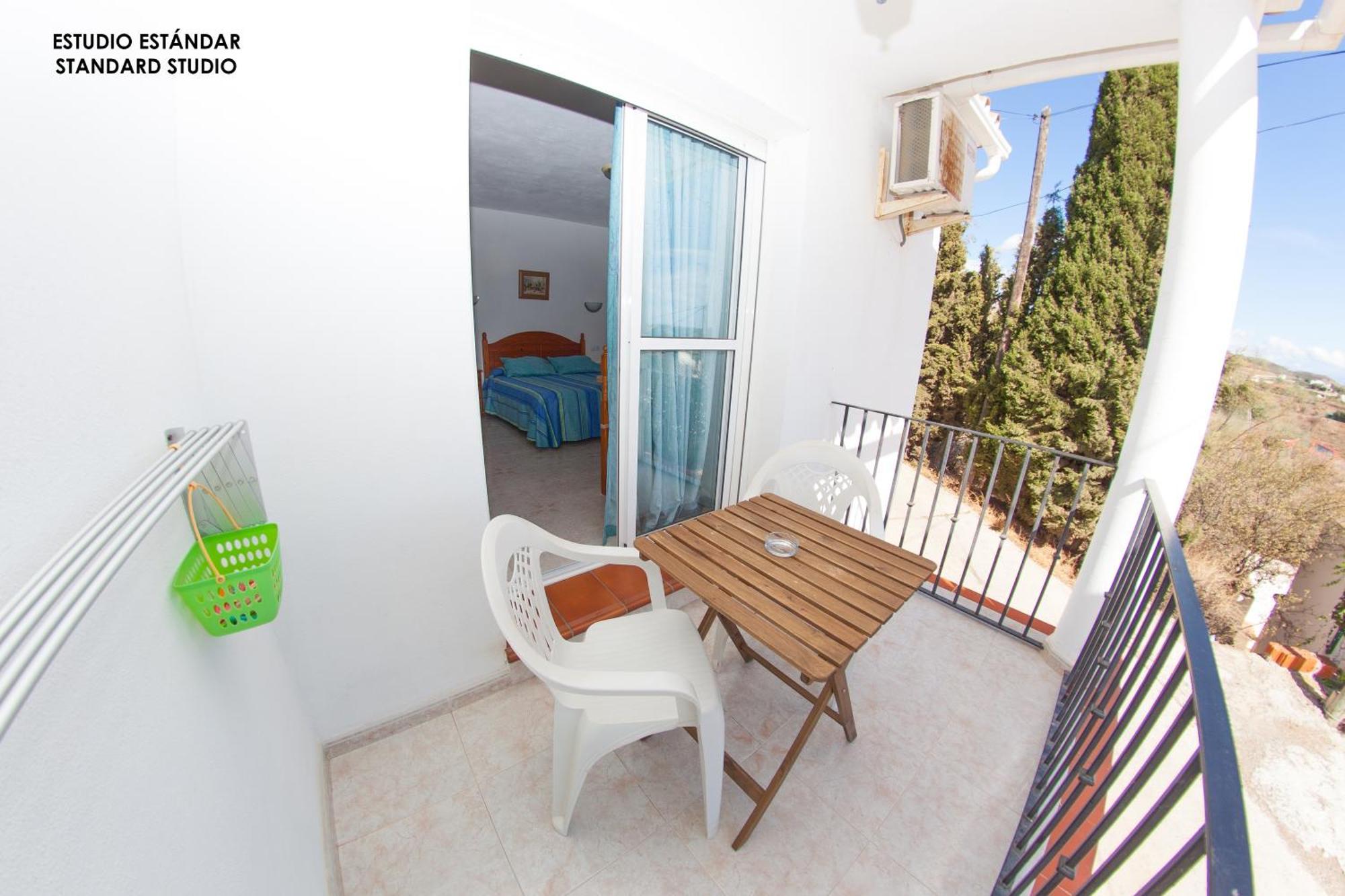 Apartamentos Rurales Santos Benajarafe Oda fotoğraf