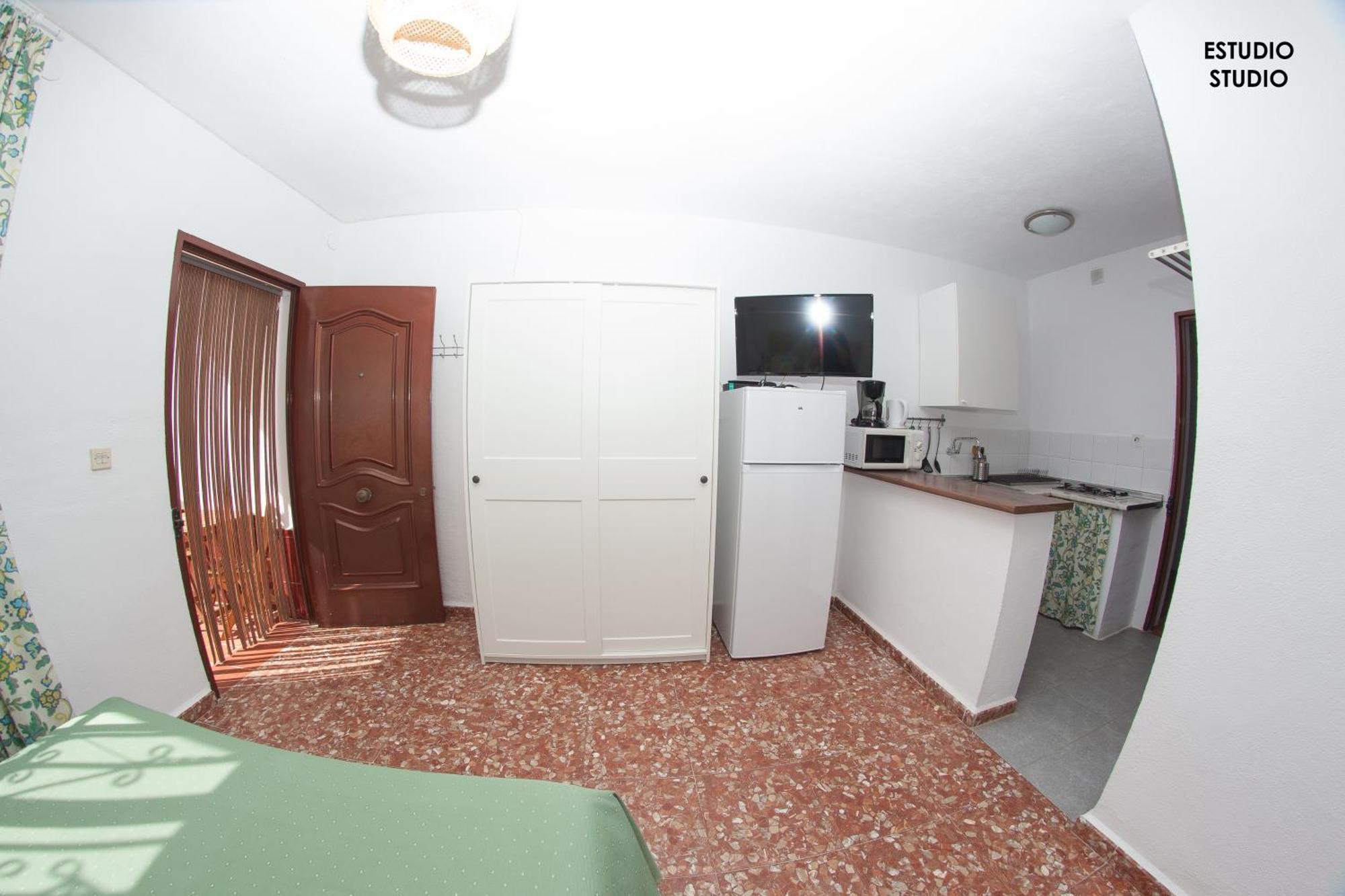 Apartamentos Rurales Santos Benajarafe Oda fotoğraf